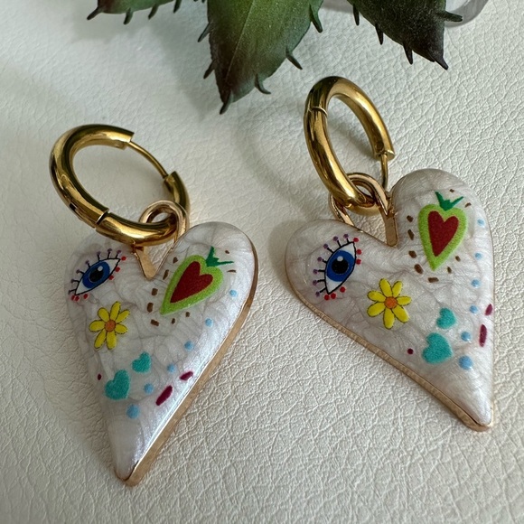 Heart Eye Colorful Earrings - Picture 3 of 8